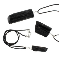Raw Black Tourmaline Pendant – Protection & Natural Energy